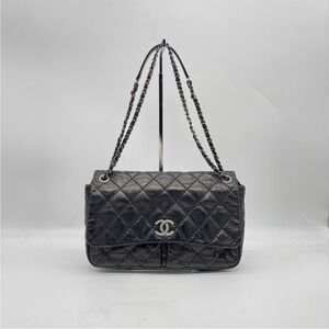 Chanel Classic Flap Quilted Black Leather Lambskin Shoulder Bag Crossbody